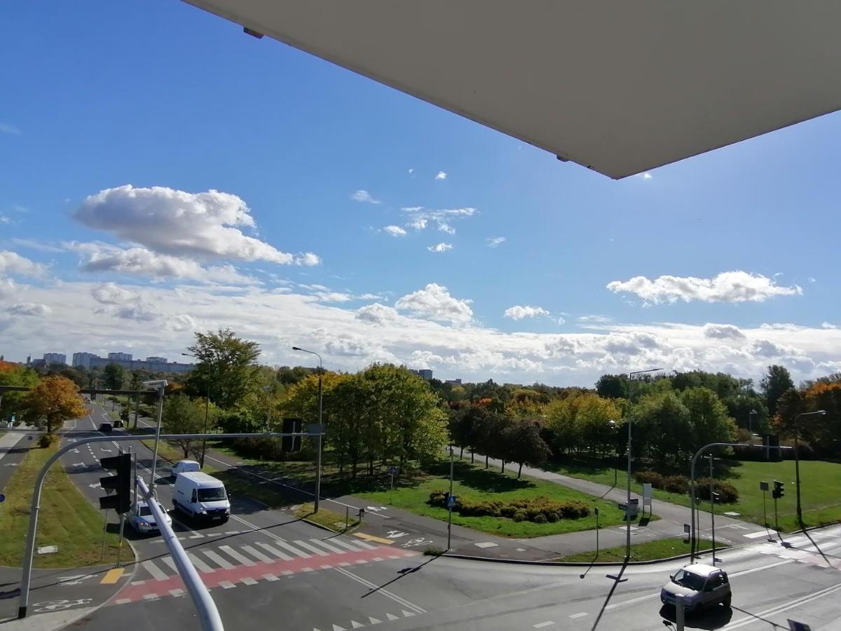 ポズナンApartament Dolna Wilda - Klucz W Skrytceアパートメント エクステリア 写真